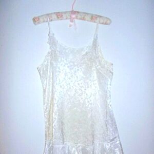 90s Gregg Femme white satin bridal Negligee in M-L